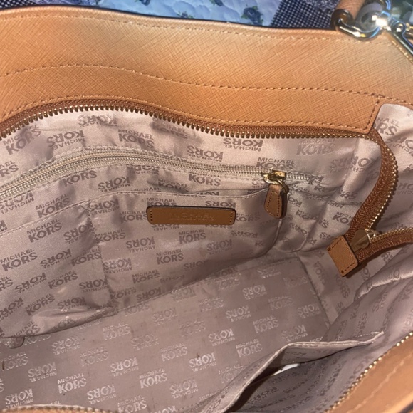 Michael Kors - Picture 3 of 7